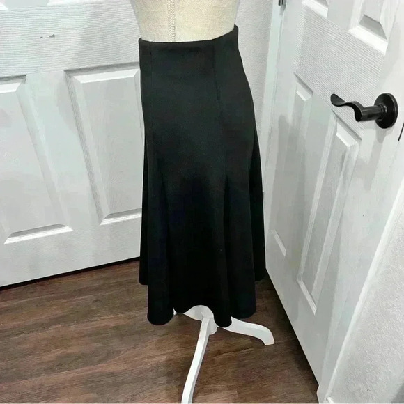 Vince Camuto black tiered midi skirt zip back polyester buisness wear versatile - Picture 11 of 12